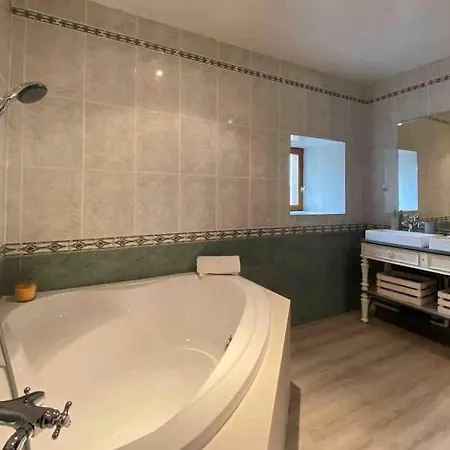 Domaine Du Peyron- La Maison De Famille- Sauna بيت للعطل *